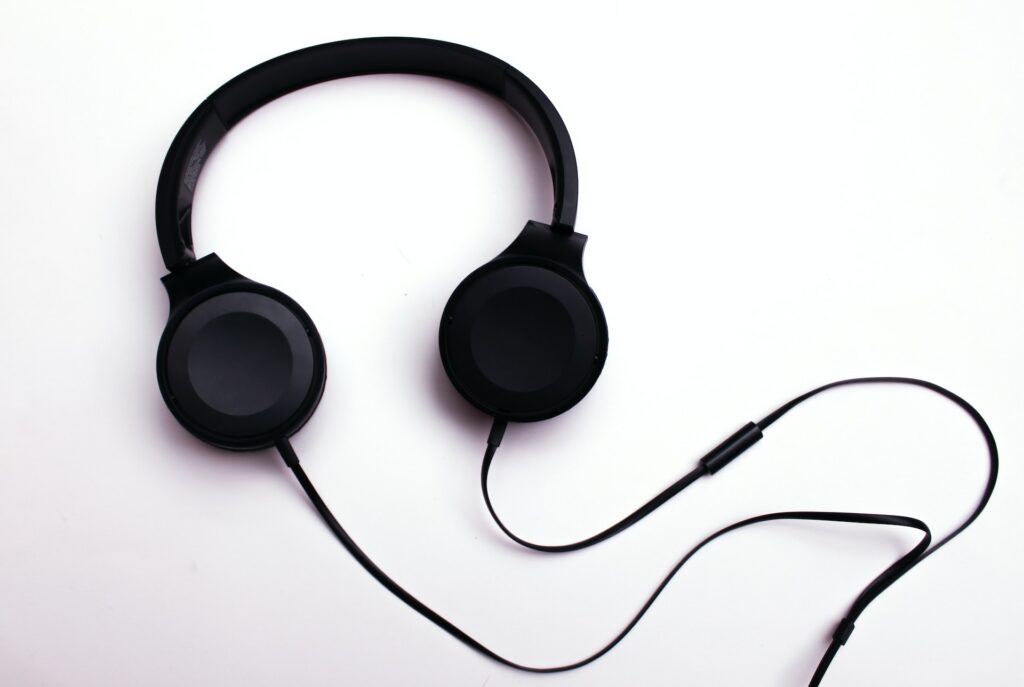 Wired Headphones
Wired-vs-Wireless-Headphones